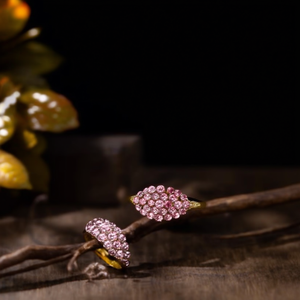 Anillos de Moda Chapados en Oro PVD, Acero Inoxidable 316L, Resistentes y Sostenibles, con Piedras Rosas - Product Image 3