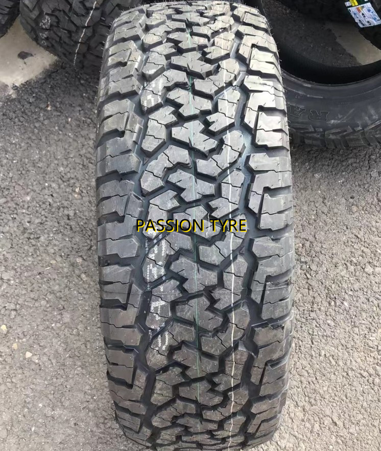 ROADCRUZA RA1100 タイヤ 205/70R15 SUV向けオールテレインタイヤ
