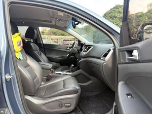 Hyundai <span class=keywords><strong>Tucson</strong></span> 2015 Usada, 1.6T AWD Automática, Edición Superior SUV de Lujo, Título Limpio y Lista para Exportar - Product Image 4