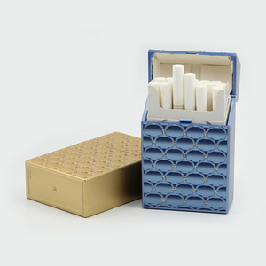 FLIP TOP PLASTIC 20S avec étui à cigarettes en diamant - Product Image 1