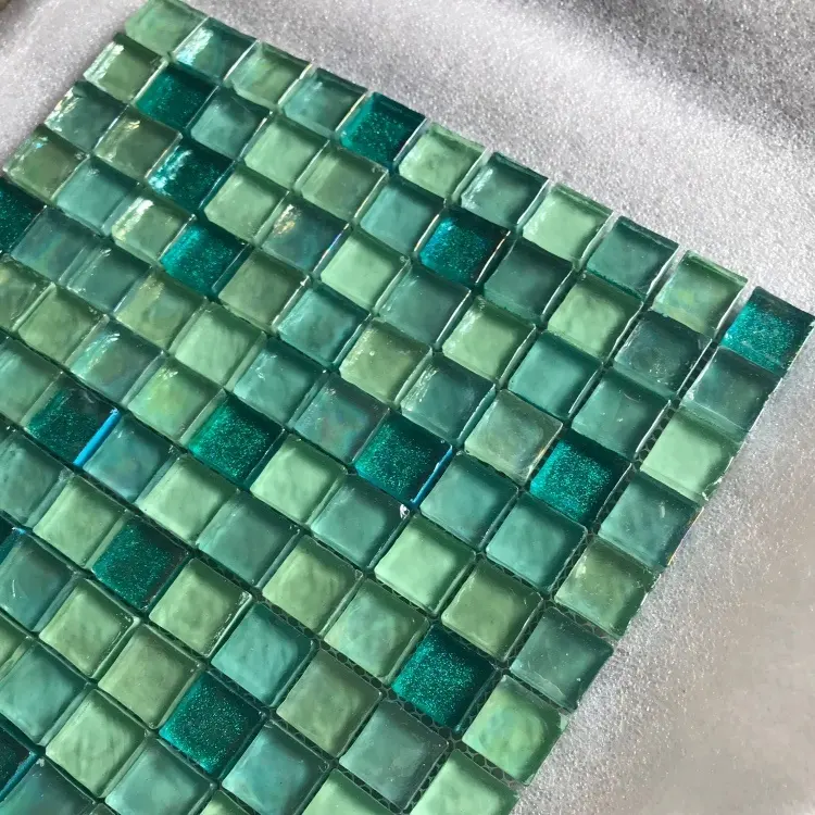 Nuovo stile verde piscina di cristallo mattonelle di mosaico di vetro per la piscina o il bagno