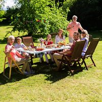 Table pliante de jardin en plastique avec cadre métallique, portable, robuste, pour intérieur/extérieur, jeux, puzzles, repas, fêtes, blanche (6 FT/8 FT)