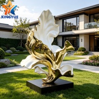 Sculpture d'art abstraite moderne en fibre de verre personnalisée en forme de pétale pour l'intérieur et l'extérieur, idéale pour la décoration de hall d'hôtel, de villa ou de jardin