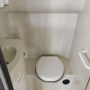 Nuevo Inodoro Portátil de Lujo para Autobús con Asiento Integrado y Operación Manual/por Inducción para Autobuses Turísticos SY-004 - Product Image 3