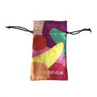 Conception personnalisée, impression numérique complète, pochettes à cache-oeil en satin, sacs à cache-oeil avec cordon de serrage