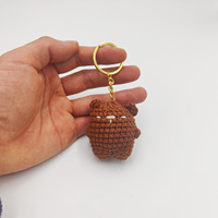 Gantungan kunci beruang Crochet buatan tangan, gantungan kunci lucu coklat dan putih mewah untuk dekorasi tas