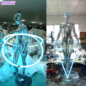 Sculpture de déesse mécanique Robot lumineux féminin en fibre de verre grandeur nature Oeuvre abstraite moderne ornant le décor du salon - Product Image 5