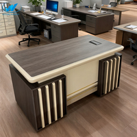 Bureau d'ordinateur de direction moderne et simple en bois avec surface traitée à l'encre à double couche pour la maison et les bâtiments administratifs