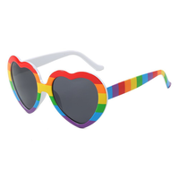 2026 Super Star Offres Spéciales coeur forme lunettes de soleil arc-en-ciel mode amour femmes lunettes de soleil à la mode