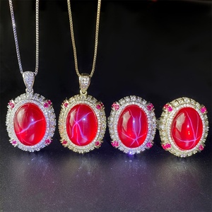 Juego de Joyería de Alta Calidad, Ecológico, Chapado en Oro y Cobre, con Circonita Roja Brillante de 15*20mm, Collar y Anillo Retro para Mujer - Product Image 1