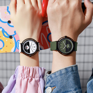 Jam Tangan Tali Silikon Analog Warna Permen Jam Tangan Olahraga Tahan Air Pria Wanita Jam Tangan Quartz - Product Image 5