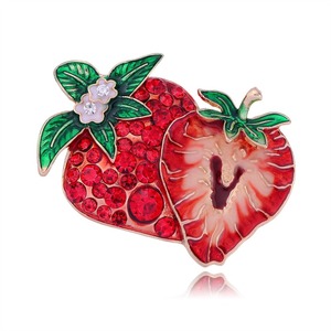 Broche Fraise Nouvelle Mode Créative en Alliage avec Strass, Accessoire Épingle Fruit - Product Image 5