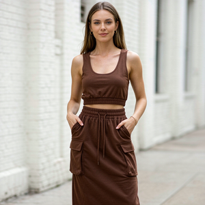 Conjunto de dos piezas personalizado para mujer, top corto sin mangas y falda midi cargo, conjunto de dos piezas, ropa informal deportiva para mujer - Product Image 2