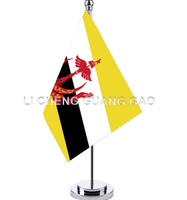 Drapeau de table personnalisé de haute qualité du Kenya, drapeau de bureau sur mesure avec mât et base pour la décoration de bureau, de maison et d'entreprise