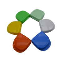 Boîte de rangement invisible colorée en plastique pour aligneurs dentaires, prothèses, appareils orthodontiques et gouttières – Nettoyage et remplissage pratiques