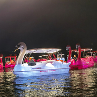 Bateau électrique personnalisé avec logo pour parc aquatique, bateau de divertissement aquatique à double tête de cygne pour enfants et adultes