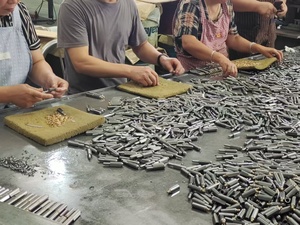 Charnière en aluminium soudée en usine, type goutte d'eau, design industriel en forme <span class=keywords><strong>de</strong></span> larme, charnière <span class=keywords><strong>de</strong></span> soudage avec roulement à billes et <span class=keywords><strong>rondelle</strong></span>, vente en gros - Product Image 4