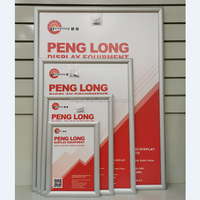 Bingkai Poster Snap Perak A4/A3/A2/A1 Papan Iklan Dinding 25mm Sudut Miring Aluminium Anodized Dapat Disesuaikan Anti-Angin