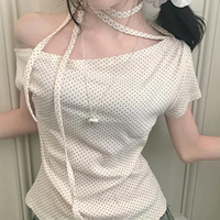 Baju Wanita Grosir Y2K Kaos Polka Dot Manis Model Off-Shoulder Lengan Pendek Ikat Pinggang Slim Fit