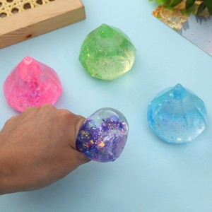 Jouets anti-stress en TPR colorés personnalisés en forme de diamant, jouets sensoriels personnalisés, jouets à presser pour la décompression pour enfants - Product Image 4