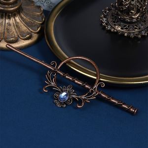 Horquilla de pelo vintage estilo vikingo punk con diseño de varita de bruja y polilla, accesorio gótico nórdico para disfraces de cosplay y fiestas de Halloween - Product Image 2