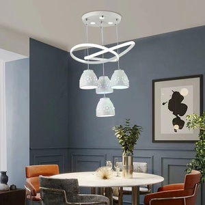 2025 nouveau 4 têtes <span class=keywords><strong>cheval</strong></span> lanterne télécommande couleur changeante ronde salle à manger lampe maison chambre Bar couloir lustre - Product Image 2