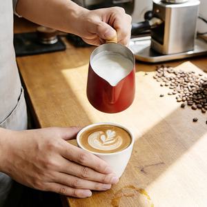 Jarra para Cappuccino de 350 ml de Capacidad, Color Rojo, con Boquilla Redonda, Jarra para Espumar Leche - Product Image 6