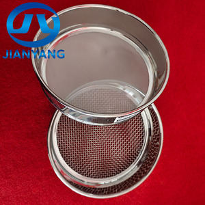 <span class=keywords><strong>Tamis</strong></span> de laboratoire en acier inoxydable de qualité alimentaire, diamètre 30 cm, utilisé pour tamiser la poudre de poivre et la poudre de médecine traditionnelle chinoise - Product Image 2