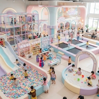 Équipement de terrain de jeu intérieur coloré Macaron avec fosse à balles profonde et jeux interactifs pour centre de divertissement pour enfants