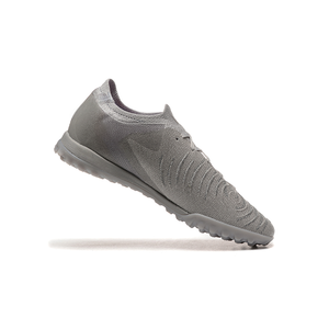 2025 zapatos de fútbol bajos para hombres transpirables antideslizantes e impermeables para fútbol resistente al desgaste de hierba - Product Image 3