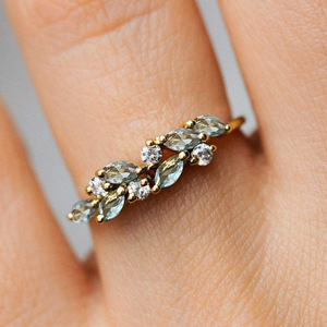 Bague géométrique minimaliste en forme de feuille pour femme, élégante, à porter au quotidien, bague du petit doigt, bijou cadeau - Product Image 6