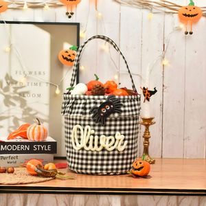 Sac seau de luxe personnalisé brodé pour Halloween, motif Gingham à volants, panier de rangement pour jouets, cadeau fantaisie, en tissu, fabriqué en Chine - Product Image 3