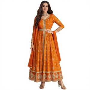 Lancement de la nouvelle robe Anarkali de créateur moderne pour fêtes et mariages, avec broderie et travail de sequins, Zain Exports, réversible - Product Image 1