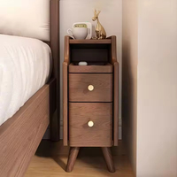 Table de chevet moderne Delanto couleur noyer, écologique, armoire latérale extra-étroite, 2 tiroirs, petit appartement, chambre à coucher, rangement de nuit