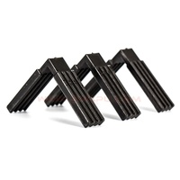 Protection d'angle en plastique rigide moulé par injection pour emballage de boîtes en carton