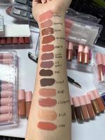 Vente en gros sans logo DIY Lipgloss mat brillant métallisé brillant à lèvres Base Vegan avec tube conteneur vide ensemble personnalisé