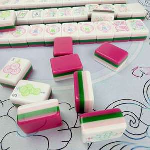 Eco-friendly Durable Rose Pink Acrylic American <b>Mahjong</b> <b>Set</b> Home Gift Hand-Rubbed High-End Crystal for Chess Card Games - Product Image 5