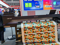 Imprimante et découpeuse Mimaki originale nouvelle génération 1,6 m CJV200-160/130/75 pour l'impression de papier peint