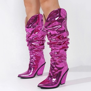 Botines de tacón alto y grueso para mujer, con punta en pico, hasta la rodilla, coloridos, con parte superior plisada metálica. - Product Image 3