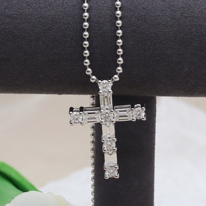 파스텔 쥬얼리 DEF VVS 라운드 & 에메랄드 Moissanite 크로스 펜던트 925 스털링 실버 지원 여성과 남성을위한 사용자 정의 - Product Image 3