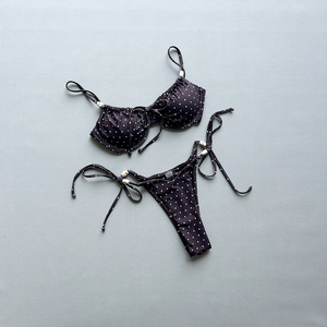Maillot de bain bikini perlé pour femme, haut à armatures et à nouer devant, bas échancré à fines bretelles, pour la plage et les vacances, vente en gros - Product Image 3