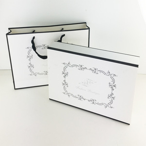 Tùy Chỉnh Thiết Kế Matte Đen Trắng Sang Trọng Bán Lẻ Quần Áo Bao Bì Quà Tặng Bao Bì Hộp Giấy Với Logo Cho Quần Áo T Shirt - Product Image 4