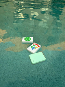 Oferta Relámpago: Juego de Mahjong Flotante de Lujo, Disponible en Stock, Fichas Acrílicas Resistentes al Agua, Patas Metálicas Plegables, Estilo Casino - Product Image 5