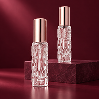 Flacon pulvérisateur de parfum en verre transparent gaufré de 10 ml avec bouchon rose doré, flacon atomiseur de parfum portable pour voyage