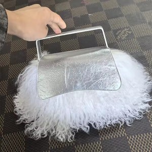 Borsa in Vera Pelle <span class=keywords><strong>con</strong></span> Interno in Montone |   Borsa da Donna in Vera <span class=keywords><strong>Pelliccia</strong></span> di Agnello |   Pronto per la Spedizione |   Consegna Rapida - Product Image 6