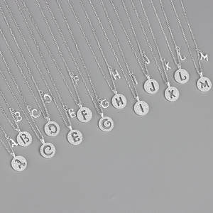 Collar de Plata de Ley S925 de Alta Calidad con Colgante de Letra Inicial Inglesa (26 Letras Disponibles) para Mujer - Product Image 2