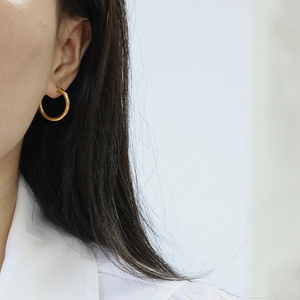 Modernos y Elegantes Aros Gruesos de Acero Inoxidable, Diseño Minimalista Geométrico, Chapados en Oro de 18K, para Mujer, Aniversario, Estilo Vintage - Product Image 1