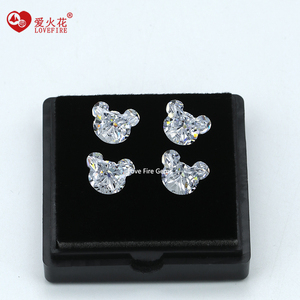 Anello con Zircone Sintetico Bianco Grado 5A+ a Forma di Orsetto Carino, Gemma Sciolta Effetto Ghiaccio Frantumato Love Fire Gems 9.5x11.9MM - Product Image 4