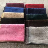 Tapis de prière musulman épais antidérapant avec motif national en relief et pompons