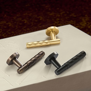Maniglia Universale per Porta con Serratura per Camera da Letto e Bagno, Accessorio Decorativo per la Casa, Adatta a Tutte le Porte Standard - Product Image 6